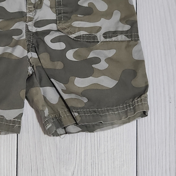 Circo Camouflage Kids Shorts - Green and Gray Size 18 Mo - Picture 5 of 8